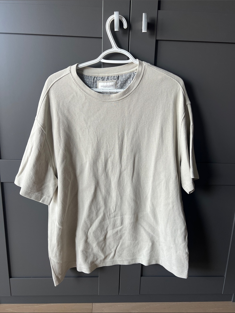 Denim & Flower Short Sleeve Crewneck Tee - Light Taupe